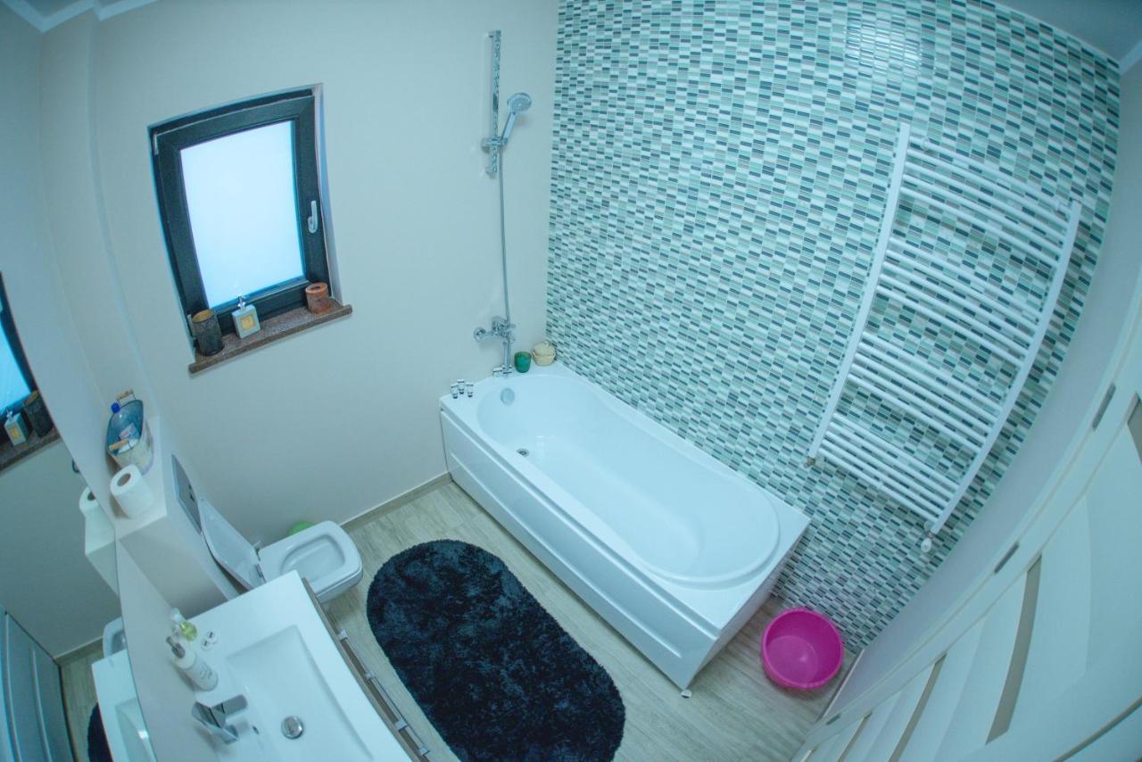 La Stejari Apartment Suceava Eksteriør billede